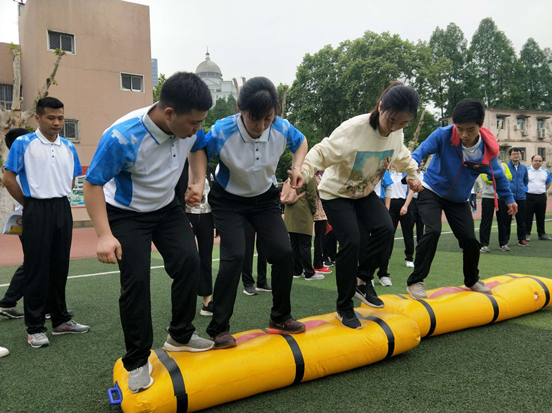 风采梨园  青春律动