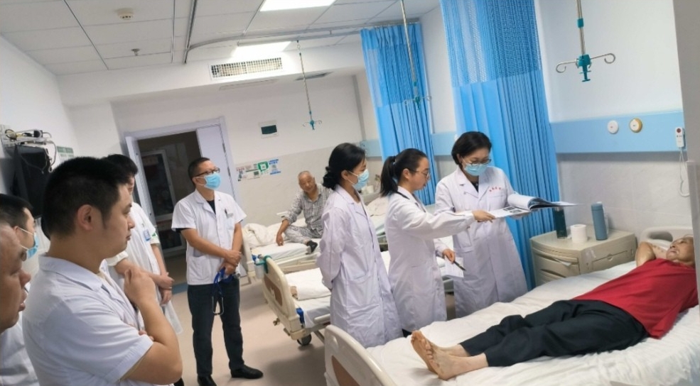 梨园医院国家巡回医疗队抵达长阳并迅速投入工作